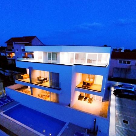 Villa Apartment Joel Трогир Экстерьер фото